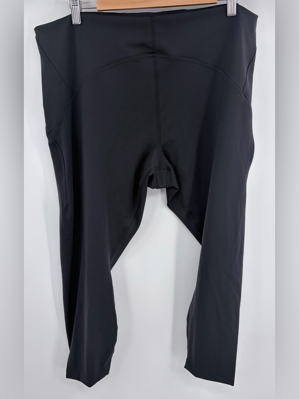 Lululemon instill high rise tight 25” black NWT womens 20 athletic training